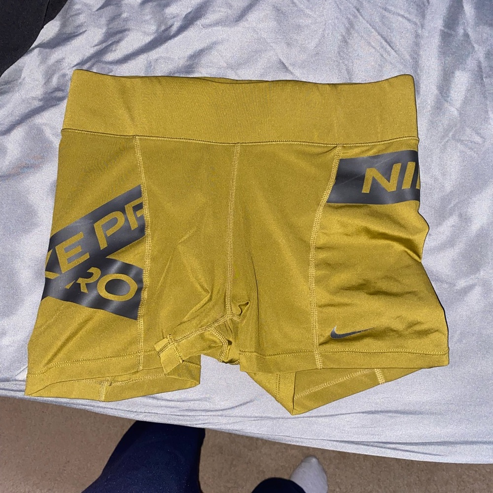 COPY - Nike Pro